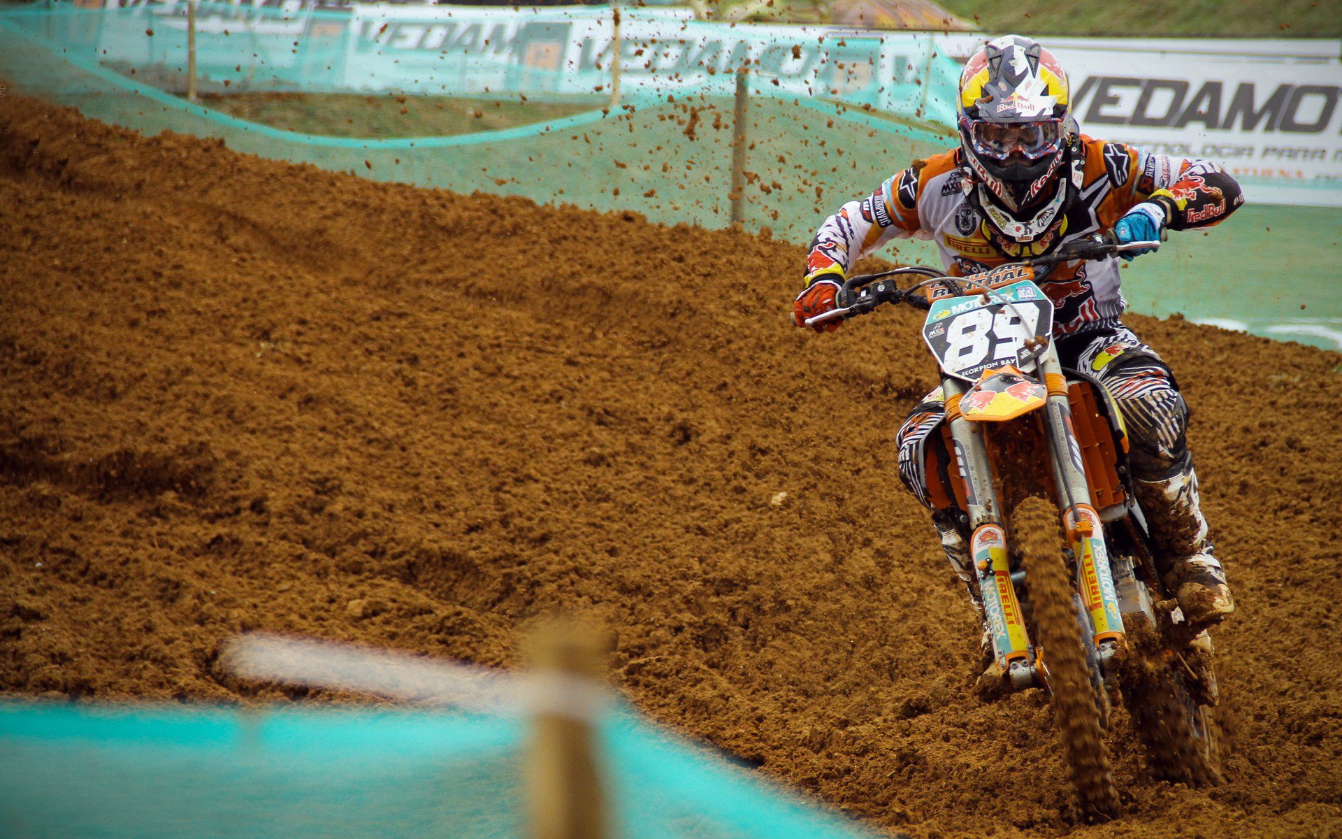 俱乐部青训负责人分享球员培养路径重视个体差异化发展，足球青训教练培养